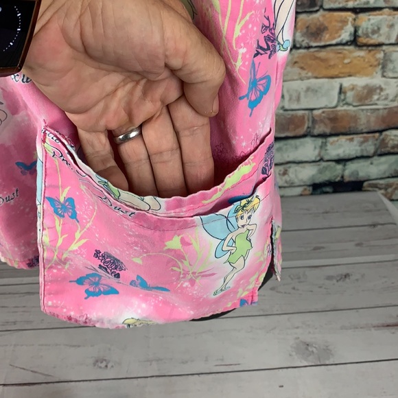 The Wonderful World of Disney Tinkerbell scrub top size L - Picture 10 of 14